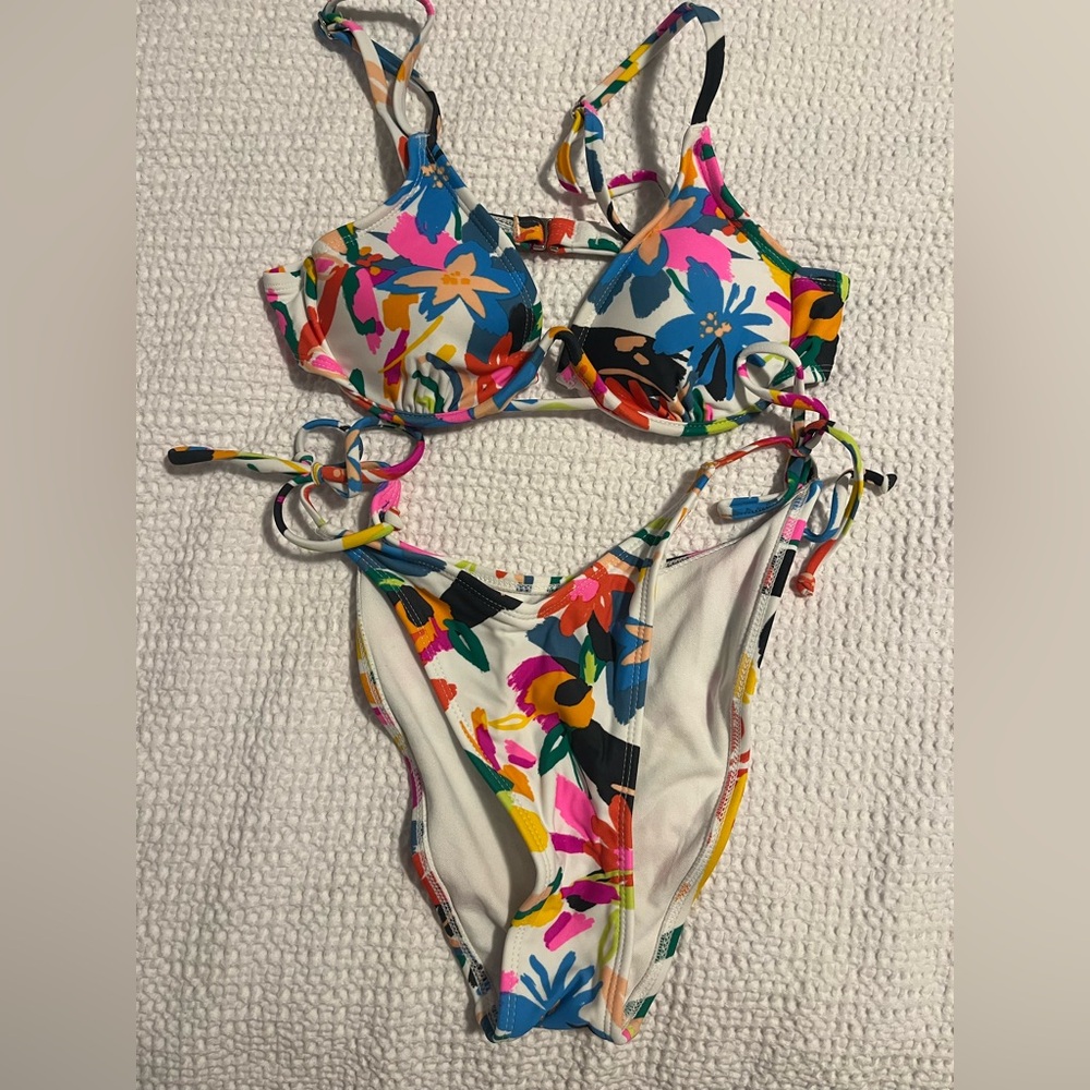 Colorful Floral Women’s Bikini Set